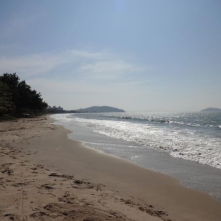 Apto e Suítes Praia do Itapocoroi Penha  Exterior foto